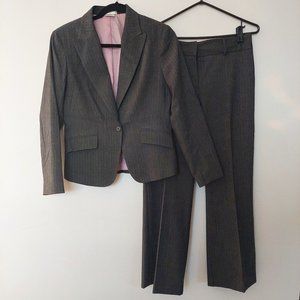 Van Heusen Gray Business PinStripe Stretchy Pants Blazer Suit Set, Sz S